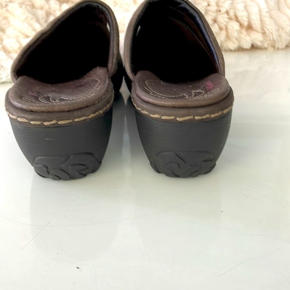 Columbia Ladies Brown Clogs. Size 7. - Picture 4 of 11